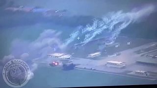 Ruské "letecké esá" bombardujú trávnik