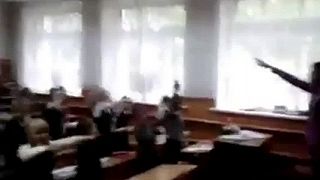 ?? Kyjevský režim pripravuje budúcich neonacistov už od mladosti.
