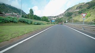 Cykloblázon šiel po rýchlostnej ceste na Madeire rýchlosťou 92 km/h