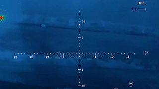 Ruskí vojaci pomocou ATGM odrážajú postup vojenskej techniky NATO