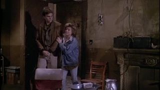 MacGyver 1x11 Nocni mury