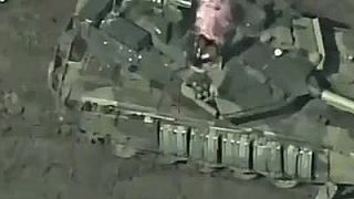 Zničenie ruského tanku T-90M vysoko presným 155 mm nábojom (CITLIVÉ ZÁBERY)