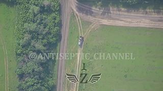 Ukrajinský BM-21 Grad schytal zásah