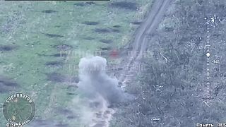 FPV dron vletel presne do poklopu mechanika-vodiča AFU BTR-70