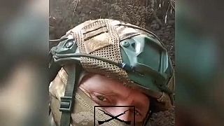 Ruský vojak nahral a prežil útok kazetovou muníciou