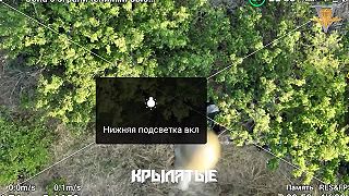 Zhodenie protipechotného fragmentačného granátu RGD-5 na ukrajincov z dronu.