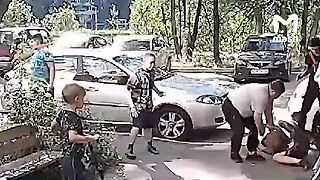 Kopačka do hlavy 12 ročného dieťaťa