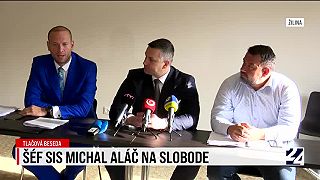 Vojna medzi políciou a tajnou službou