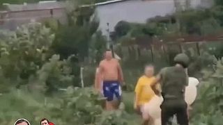 Posádka ruského vrtuľníka sa na Ukrajine pokúsila uniesť malé dievčatko.

