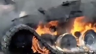 Na šrot rozbitá britská húfnica AS-90