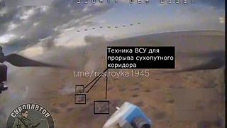 Dron FPV vletel do tureckého obrneného vozidla Kirpi pri Novodonecku.

