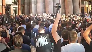 Arménsko - Búrlivá situácia v centre Jerevanu
