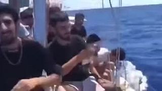 Migranti na ceste do Európy odhadzujú svoje doklady