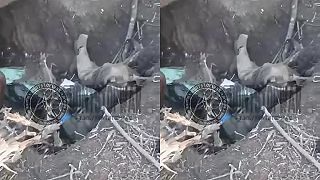 Rusi čistia ex ukrajinské zákopy 18+