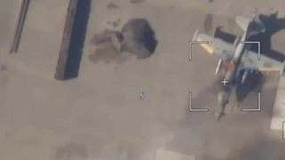 Ukrajinské bojové lietadlo Su-25 bolo zničené novým typom kamikadze dronu