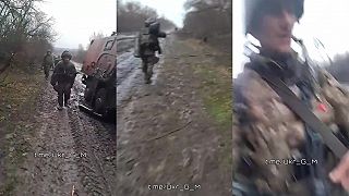 Znefunkčnený a opustený ukrajinský obrnený transportér.