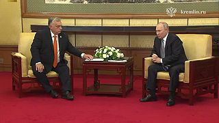 Vladimir Putin sa v Číne stretol s premiérom Maďarska