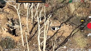Ruský pilot FPV dronu eliminoval schovávajúceho sa ukrajinského vojaka