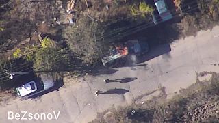 Keď sa ukrajinskí vojaci išli pozrieť na škody, dorazil ich ruský dron