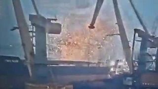 Ruský raketový útok na civilnú loď