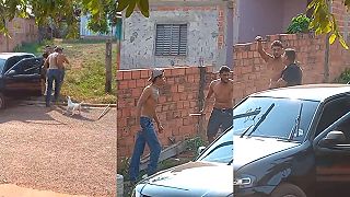 Muž chcel ukradnúť z nákladného auta batériu, prichytili ho majiteľ (Brazília)