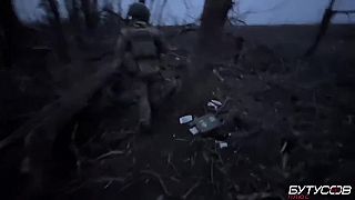 Hromady mŕtvol okupantov po zmrvenom útoku na Novodoneck