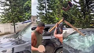 Nezhody v africkom gangu vyústili do poškodenia automobilu