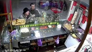 Miestny mladík v Kebabe