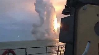 Ruská bojová loď odpaľuje rakety Kaliber z Čierneho mora