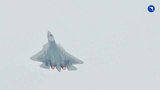 Su-57 štartuje z výrobného závodu v Komsomoľsku na Amure