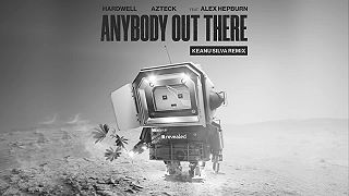 Hardwell & Azteck feat. Alex Hepburn - Anybody Out There