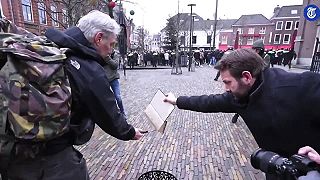 Polícia mala plné ruky práce, v Holandsku sa na proteste opäť pálil Korán