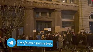 Povysavané hlavy rovnako ako tu na tejto super stránke,,,