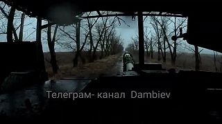 Ruský tank zostrelil útočiaci FPV dron