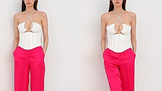 Pekná modelka z Answear.sk predvádza odvážny top