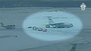 Unikátne zábery nakladania S-300 do IL-76