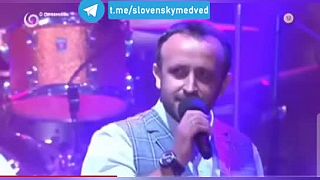 Porovnanie : 
Martina Šimkovičová 
Zora Jaurova ( jej alternatíva z PS )

