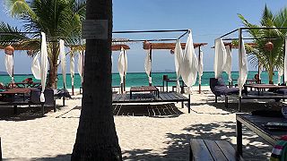 Gýčová plážová atmosféra v Lipe beach resort na ostrove Koh Lipe