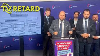 Retard Modrokrvnik zas perlil