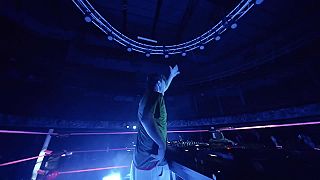 BUNT., Nate Traveller, Tiësto - Clouds