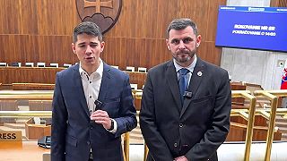 SMER-SD : Toto video ani nepozerajte!