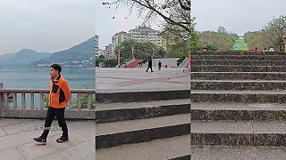 Bývam tam hore, len musím vyjsť po tých schodoch (Čchung-čching - mesto schodov)
