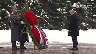 Prezident si uctil pamiatku v tuhej zime