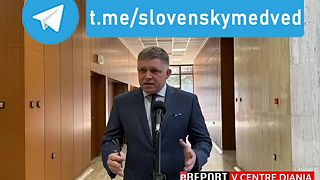 Robert Fico ,,iba,,straší.