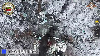 Ukrajinci utekajú z pozícií a opúšťajú zranených