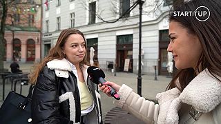 Sójový lateckary v prieskumoch či by šli bojovať za Ukronacizmus.