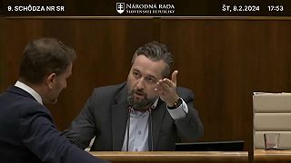 Cirkus Humberto v NR SR – Matovič slovne napadol Blahu a Cigániková behala bosá