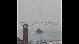 Su-27 po zásahy vlastnou PVO Pantsir-1