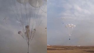 Výsadok ťažkej vojenskej techniky v podaní ruskej armády