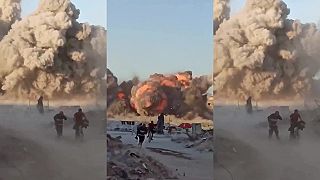 Izraelský útok JDAM bombou na budovu v meste Rafah